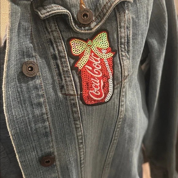 Coca Cola women’s Denim Jacket with Betty boop  Graphic - Picture 3 of 3